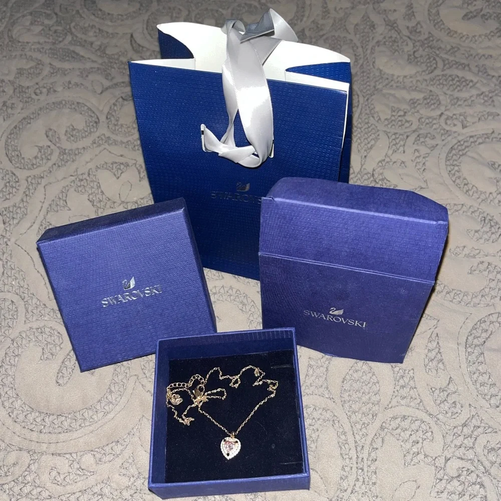 Swarovski heart necklace - Picture 3 of 5